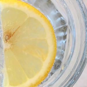 偷窥沙滩侧所chinaxxxx
